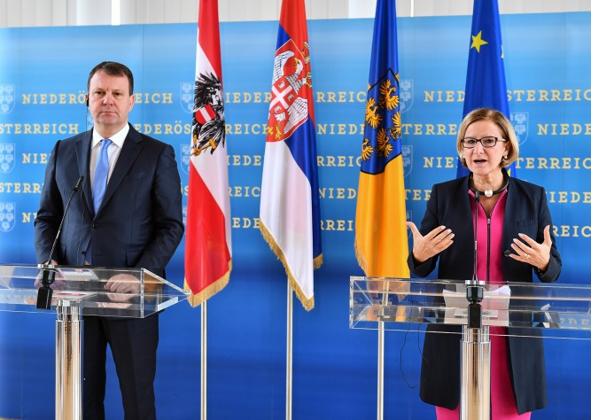 LH Mikl-Leitner führte Arbeitsgespräch mit dem Ministerpräsidenten von Vojvodina