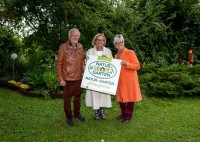 „Natur im Garten“ erreicht Meilenstein: „Wasser, Wald & Weltall“ im Bezirk St. Pölten ist 100. Schaugarten „Natur im Garten“ erreicht Meilenstein: „Wasser, Wald & Weltall“ im Bezirk St. Pölten ist 100. Schaugarten