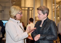 Landeshauptfrau Johanna Mikl-Leitner im Gespräch mit Barbara Diehl.