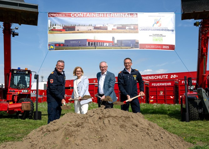 Spatenstich für neues Container-Terminal in Tulln