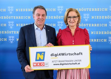 Landeshauptfrau Johanna Mikl-Leitner und Wirtschaftskammer-Präsident Wolfgang Ecker informierten über die Förderung „digi4wirtschaft“.