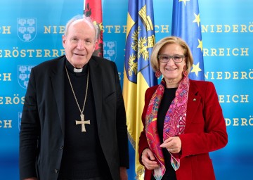 Landeshauptfrau Johanna Mikl-Leitner und Kardinal Christoph Schönborn.