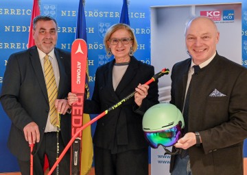 Im Bild von links nach rechts: Gerhard Nachförg, GW St. Pölten, Landeshauptfrau Johanna Mikl-Leitner und ecoplus Geschäftsführer Helmut Miernicki bei der Präsentation des Projekts WINTRUST