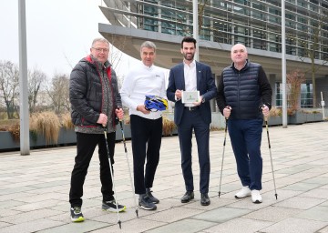 (v.l.n.r.) Christian Schindlegger, Vorsitzender der Berufsgruppe Schuhhandel in der WKNÖ, Gernot Zirngast, Geschäftsführer spusu Sport GmbH, LH-Stellvertreter Udo Landbauer und Michael Freitag, Country CEO und Geschäftsführer Sodexo Service Solutions Austria GmbH.