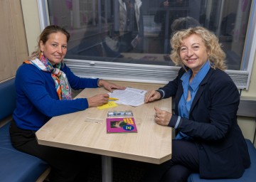 NÖ Sanitätsdirektorin Dr. Regina Klenk (li.) und Gesundheitslandesrätin Eva Prischl.