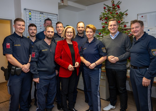 LH Mikl-Leitner besuchte Polizei vor den Weihnachtsfeiertagen