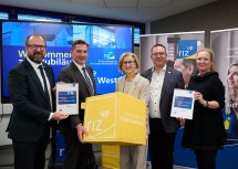 (v.l.) Bernhard Ebner, Prokurist ecoplus, Werner Krammer, Bürgermeister Waidhofen/Ybbs, Landeshauptfrau Johanna Mikl-Leitner, Christian Haberhauer, Bürgermeister Amstetten, und RIZ UP Geschäftsführerin Petra Patzelt.