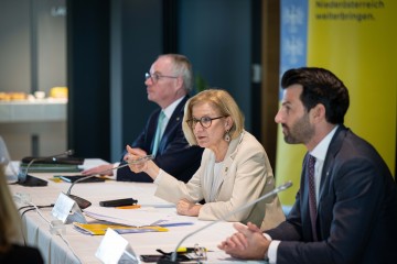 Landeshauptfrau Johanna Mikl-Leitner und LH-Stellvertreter Udo Landbauer zum Beschluss der Landesregierung über die "Beobachtungsstelle Radikaler Islam".