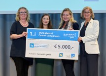 Sieger in der Kategorie „innovativ genial“: riz-up-Geschäftsführerin Petra Patzelt (li.) sowie Landeshauptfrau Johanna Mikl-Leitner und Michaela Roither, Geschäftsführerein der IV NÖ (re. außen), freuten sich mit Zuzana Kovacova über den 1. Platz für „Advanced Manufacturing of next generation of Multi-Material Ceramic Components for semiconductor industry“.