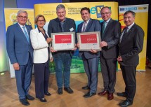 Baden und Wieselburg liegen an der Spitze der Energieeffizienz. Im Bild von links nach rechts: Gemeindebund-Präsident Alfred Riedl, Landeshauptfrau Johanna Mikl-Leitner, Bürgermeister Josef Leitner (Wieselburg), Bürgermeister Stefan Szirucsek (Baden), LH-Stellvertreter Stephan Pernkopf und Herbert Greisberger von der Energie- und Umweltagentur.