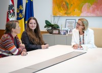 LH Mikl-Leitner zum Gedenktag für Sternenkinder am 15. Oktober LH Mikl-Leitner zum Gedenktag für Sternenkinder am 15. Oktober