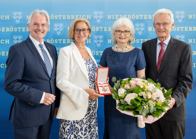 Großes Goldenes Ehrenzeichen der Republik Österreich für Landesrechnungshofdirektorin Edith Goldeband