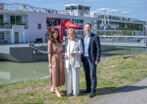 Birgit Brandner-Wallner, Geschäftsführerin der DonauStationen, Landeshauptfrau Johanna Mikl-Leitner und Bernhard Schröder, Geschäftsführer Donau Niederösterreich Tourismus.