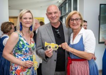 Tamara Ofenauer-Haas vom Musik- und Kunstschulmanagement NÖ, Musikschulleiter Alois Aichberger und Landeshauptfrau Johanna Mikl-Leitner (v.l.n.r) 