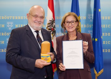 Ehrenzeichen-Überreichung in St. Pölten