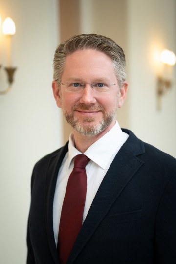 Der neue Bezirkshauptmann von Bruck an der Leitha, Mag. Michael Engel