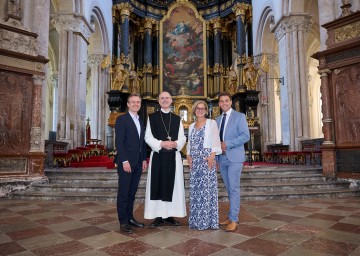 Martin Hauer, Präsident des Fördervereins „Freunde des Zisterzienserstiftes Lilienfeld“, Abt Pius Maurer, Landeshauptfrau Johanna Mikl-Leitner und Bürgermeister Manuel Aichberger (v.l.n.r.)