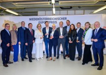 Exportpreisverleihung in der New Design University in St. Pölten: WKNÖ-Vizepräsident Thomas Schaden, WKNÖ-Direktor-Stv. Alexandra Höfer, WKNÖ-Vizepräsident Christian Moser, WKNÖ-Präsident Wolfgang Ecker, Landeshauptfrau Johanna Mikl-Leitner, Tobias Keplinger (AgroBiogel), Isabel Neduchal (VWMS), Günther Kautz (FWT),  Alexander Brozek (CamCat), Petra Wallner (EYYES), Martin Horvath (Neuman Aluminium), IV NÖ-Geschäftsführerin Michaela Roither und ecoplus-Geschäftsführer Helmut Miernicki.