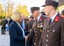 Zahlreiche Vereine, so auch die Freiwillige Feuerwehr Lichtenwörth, feierten gemeinsam mit Landeshauptfrau Johanna Mikl-Leitner das 850. Jubiläum der Marktgemeinde Lichtenwörth.