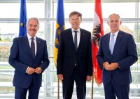 Delegation des sächsischen Landtages tauschte sich mit niederösterreichischen Landtagsabgeordneten aus Delegation des sächsischen Landtages tauschte sich mit niederösterreichischen Landtagsabgeordneten aus