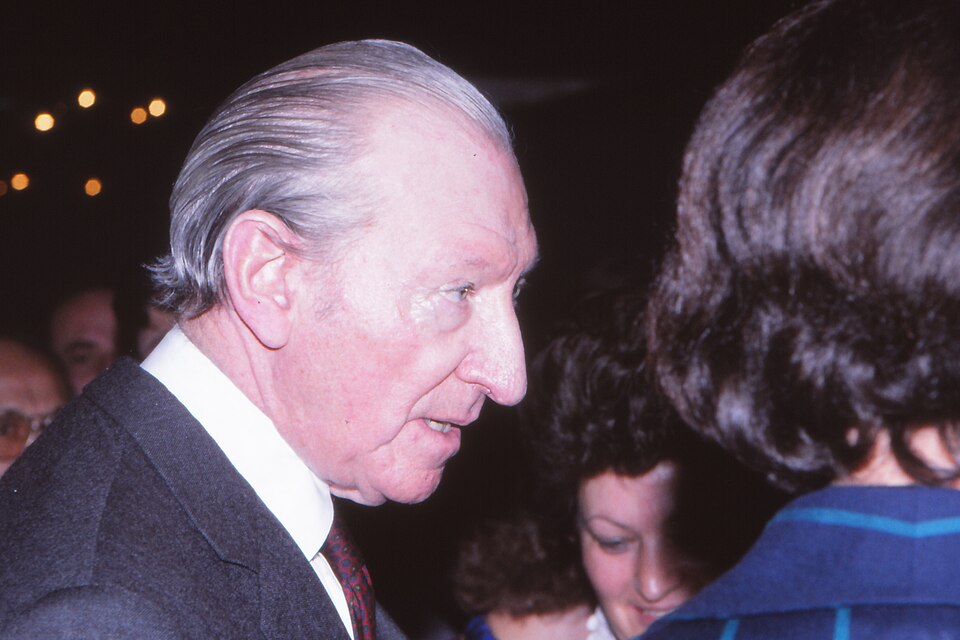 Dr. Kurt Waldheim bei einer Wahlveranstaltung zum Bundespräsidenten im März 1986